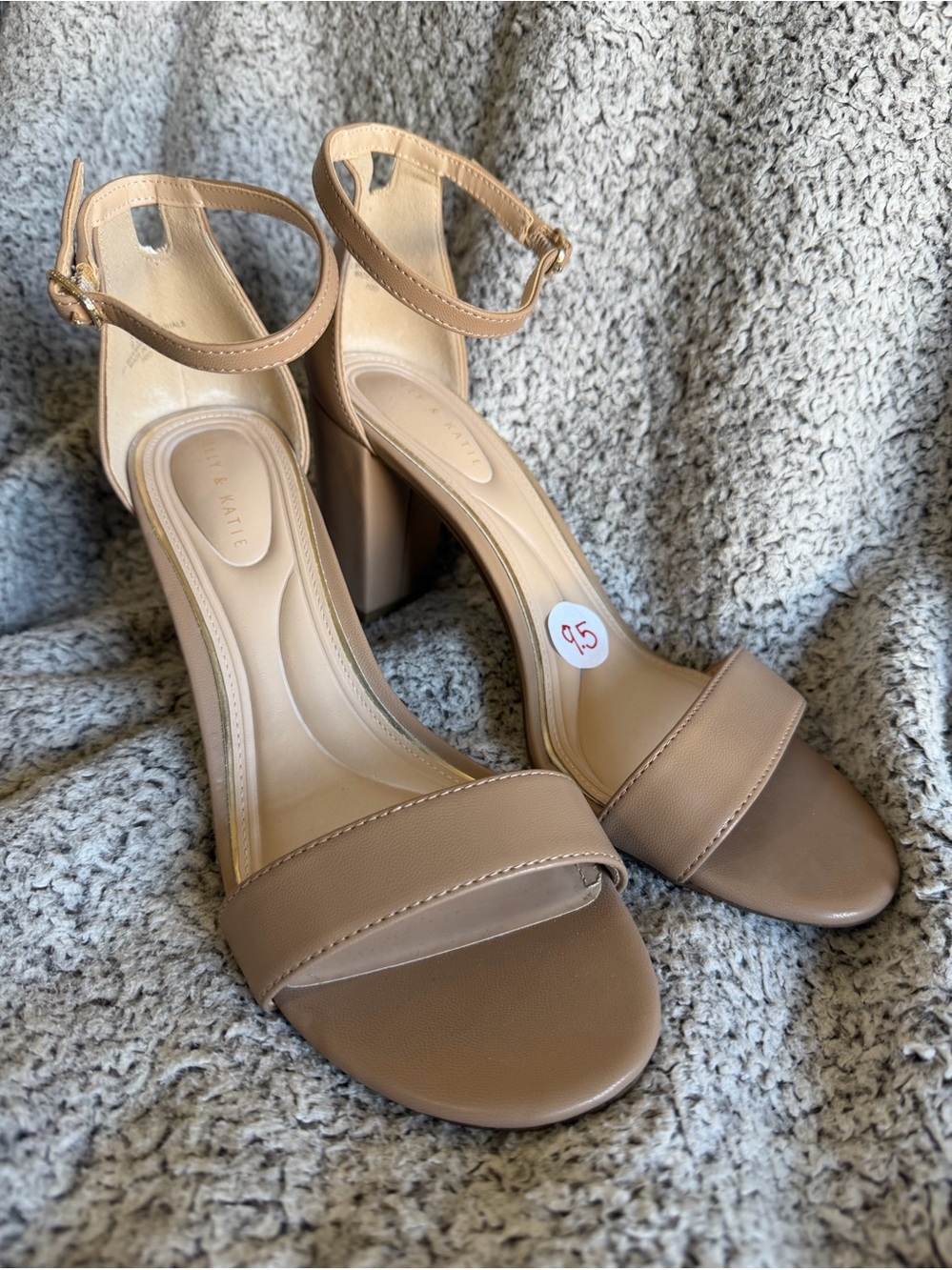 Kelly & Katie Hailee Nude Taupe Block Heel Sandals Size 9.5M